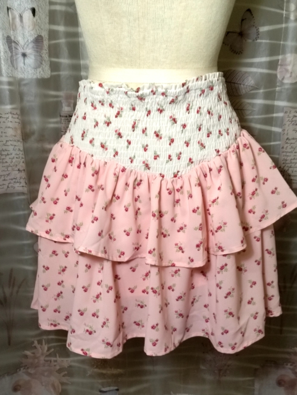 Pink Lily Summer Breezy Smocked Pink White Red Floral Tiered Skort Size Large
